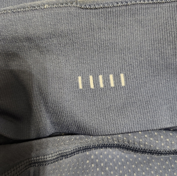 Lululemon Swiftly Relaxed Half Zip. Colour is Water Drop / Vapor. Size 12 - Picture 9 of 10